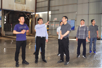 山東省生態(tài)環(huán)境廳政策法規(guī)處處長到總公司商混生產(chǎn)基地檢查指導(dǎo)工作